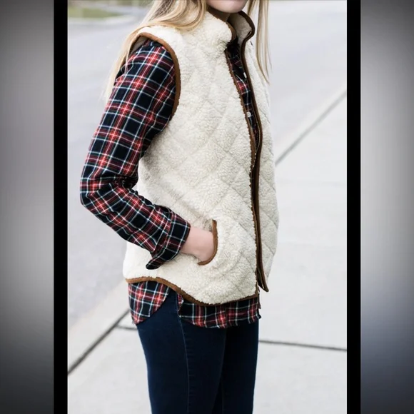 Old Navy Cream Sherpa Vest with Brown Trim - Picture 2 of 10